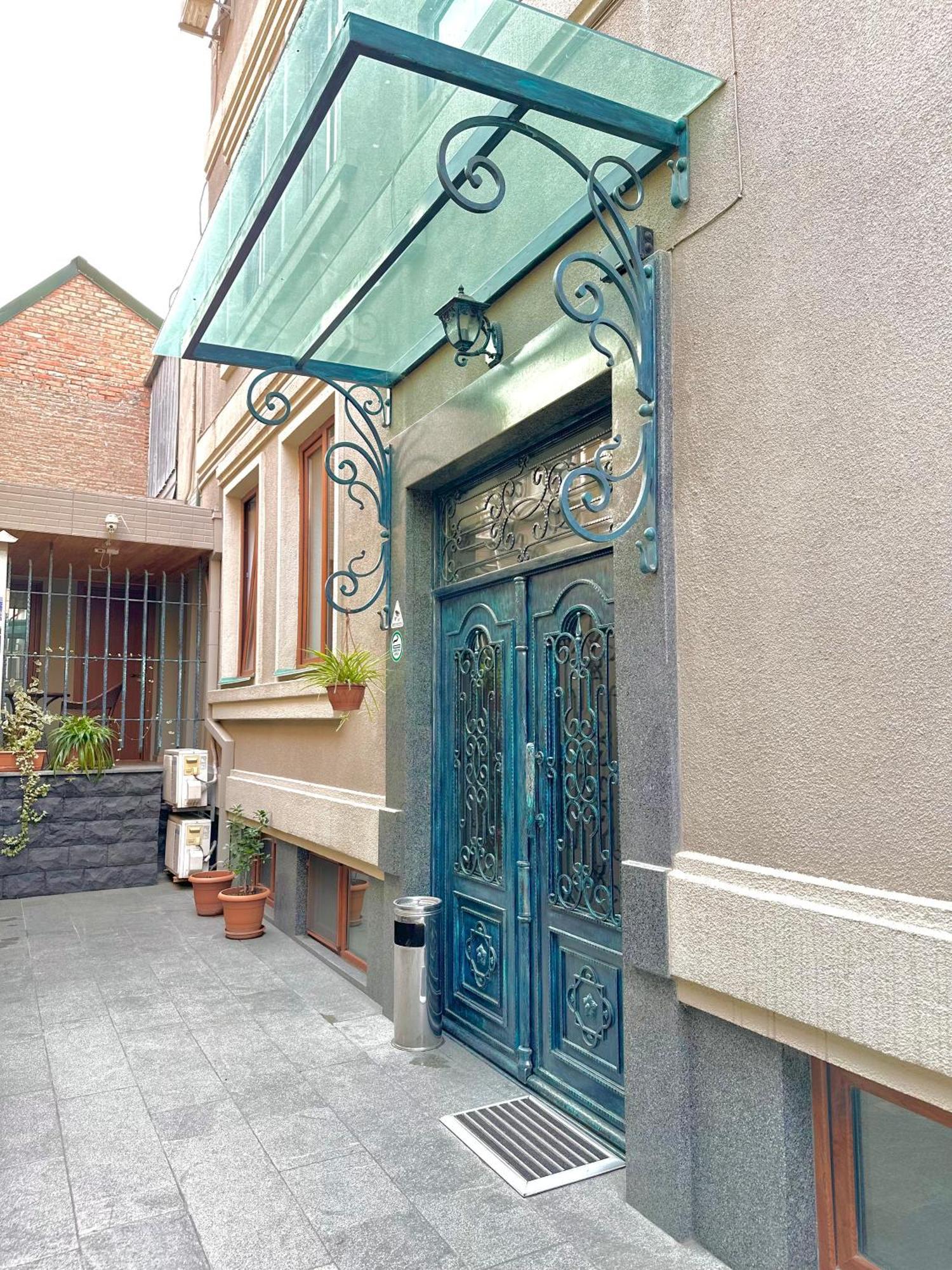 Hotel Four Brothers Tbilisi Eksteriør billede
