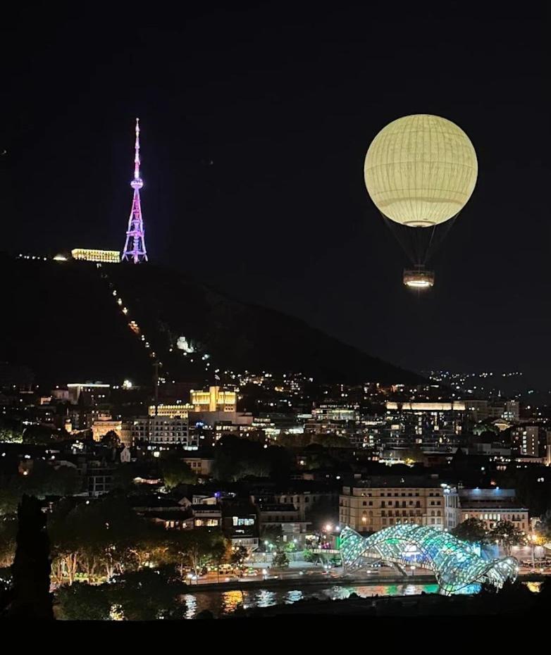 Hotel Four Brothers Tbilisi Eksteriør billede