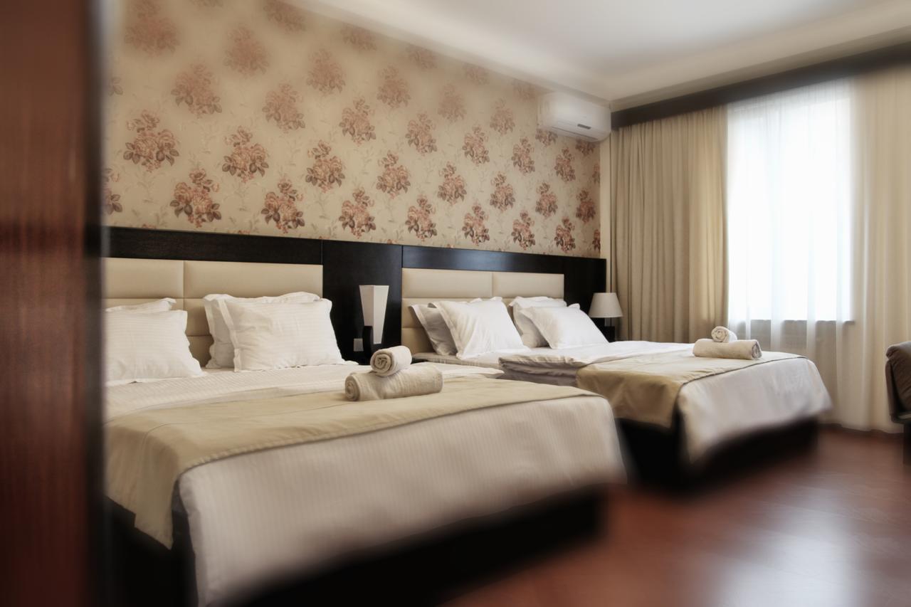 Hotel Four Brothers Tbilisi Eksteriør billede