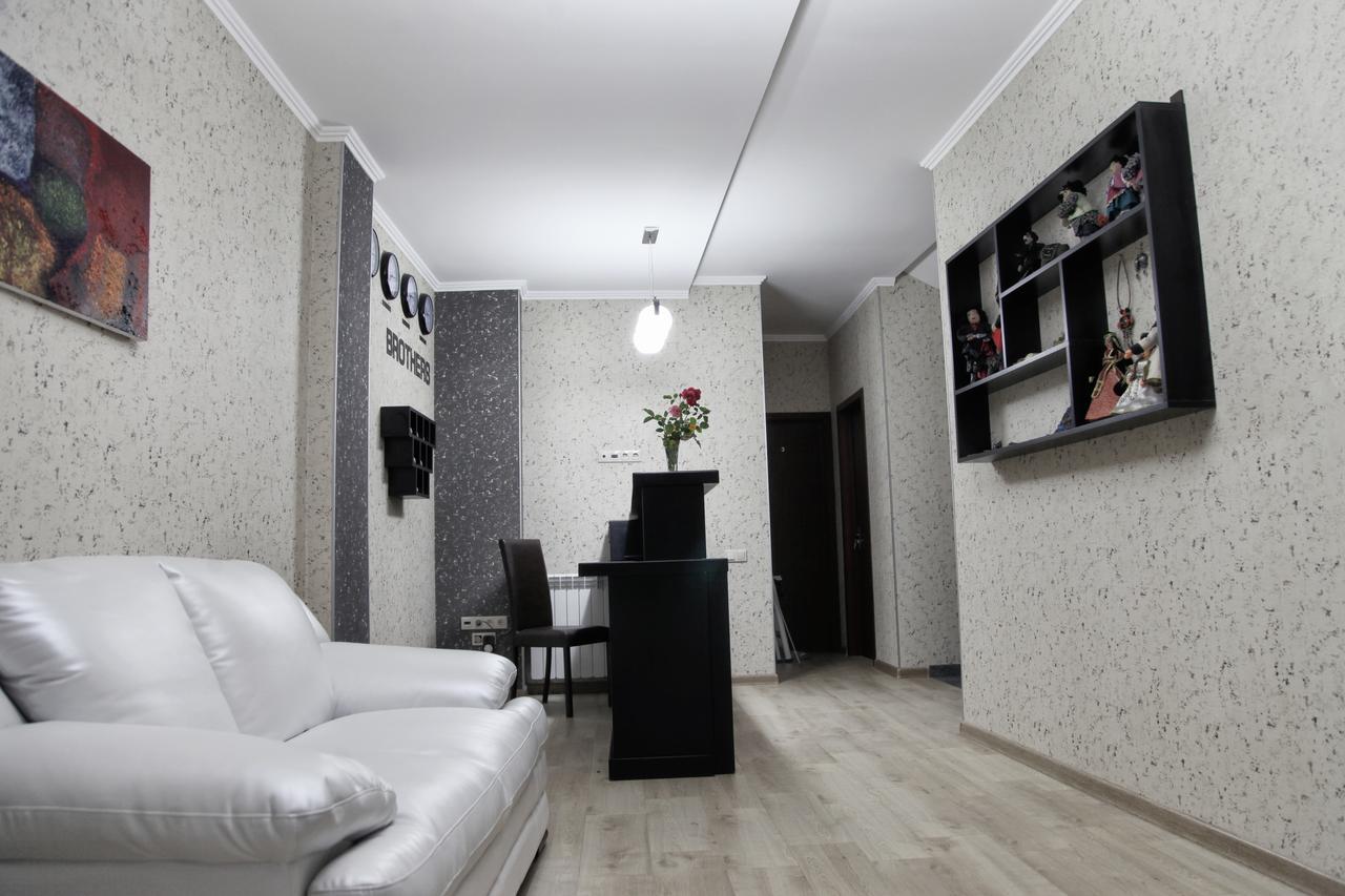 Hotel Four Brothers Tbilisi Eksteriør billede
