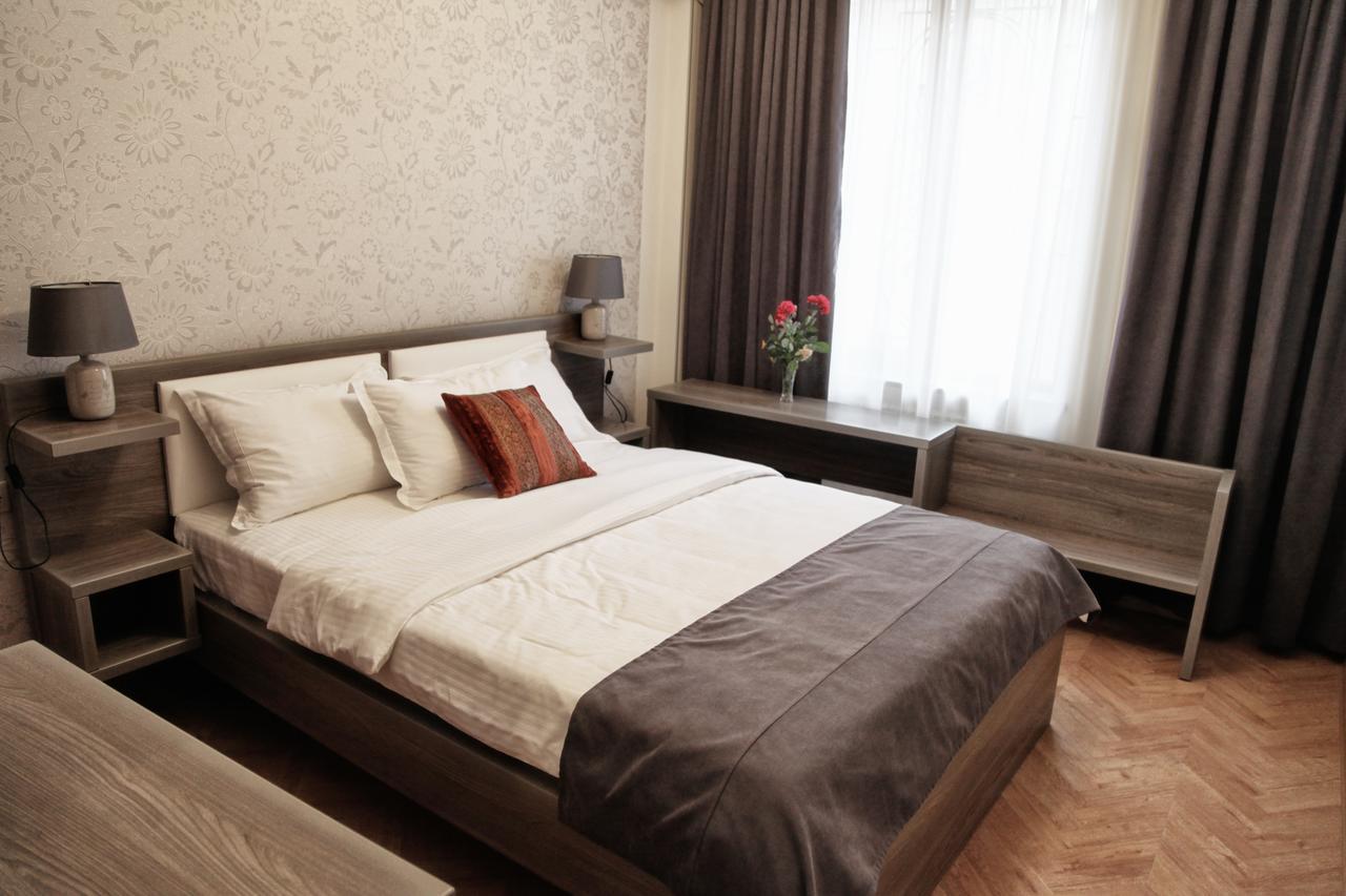 Hotel Four Brothers Tbilisi Eksteriør billede