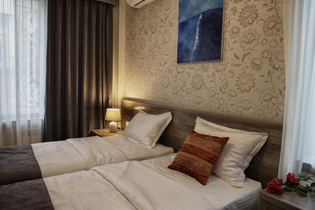Hotel Four Brothers Tbilisi Eksteriør billede