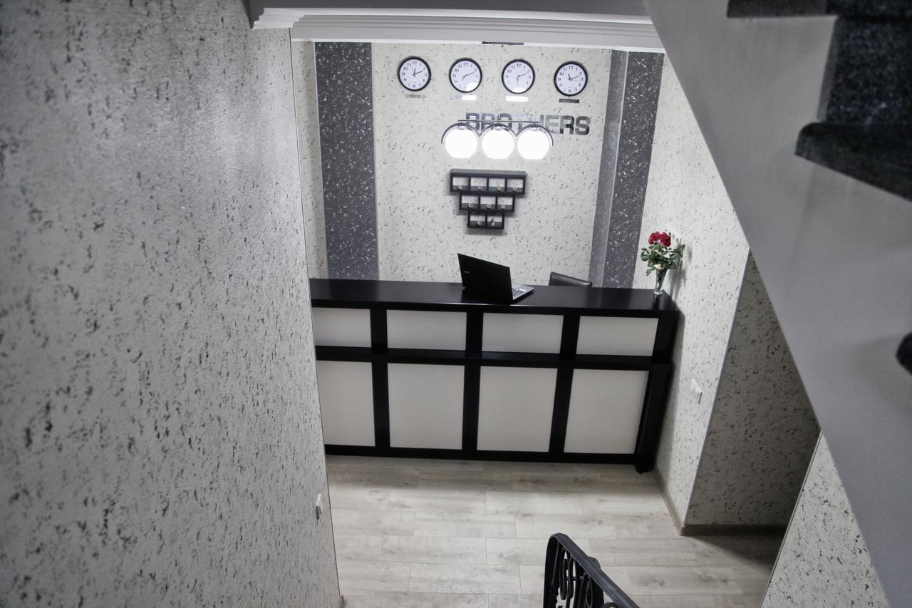 Hotel Four Brothers Tbilisi Eksteriør billede