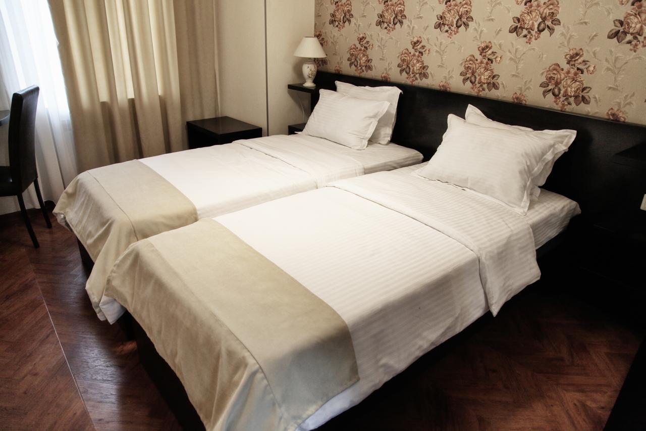 Hotel Four Brothers Tbilisi Eksteriør billede