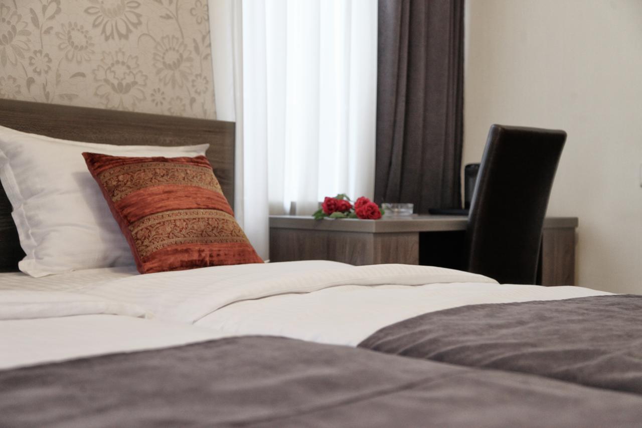 Hotel Four Brothers Tbilisi Eksteriør billede